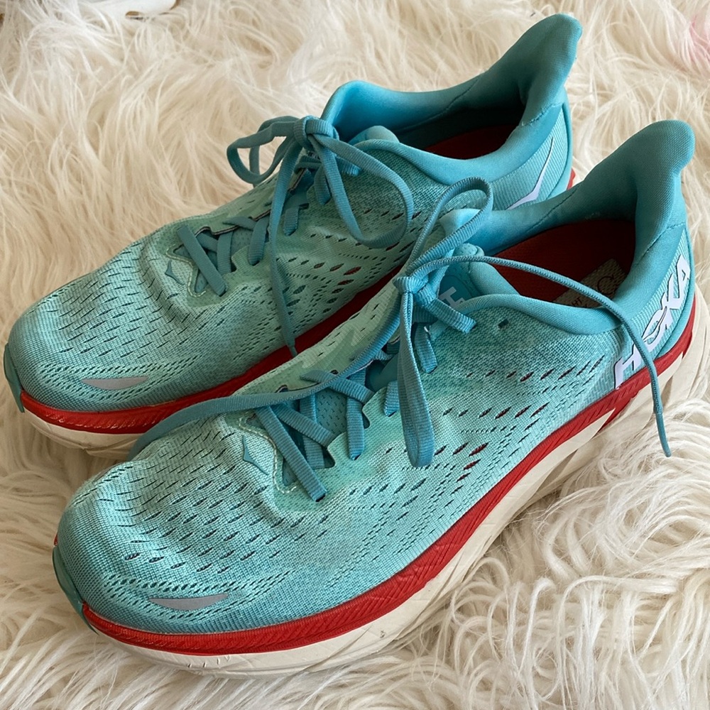 HOKA One one Clifton 8 woman running sneakers